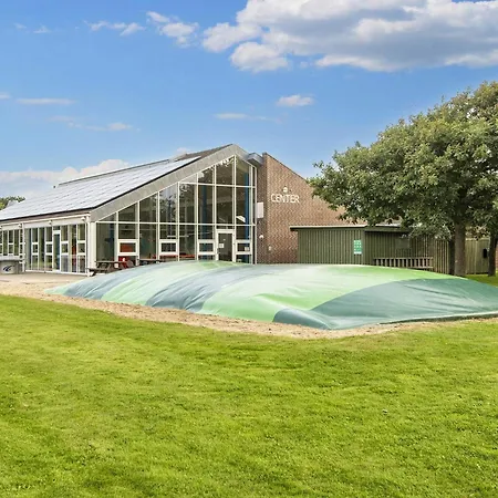 6 Person On A In Дом отдыха