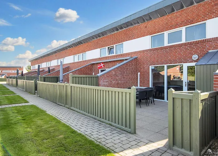 6 Person On A In Дом отдыха *