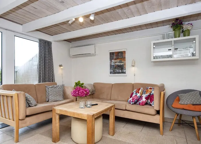 6 Person On A In Дом отдыха *